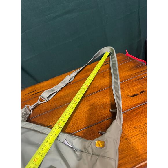 Pacsafe vinyl bag in great condition - Picture 8 of 8